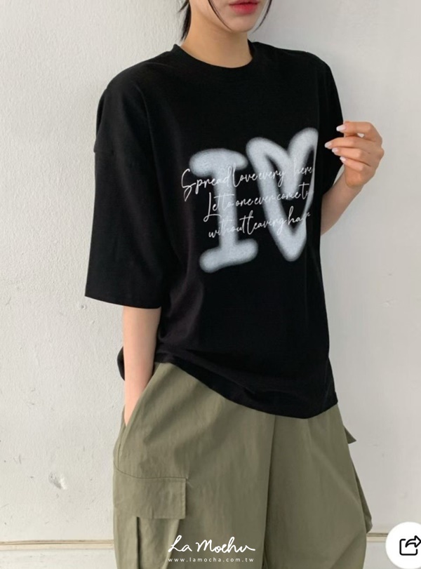 OVERSIZE噴漆字母上衣